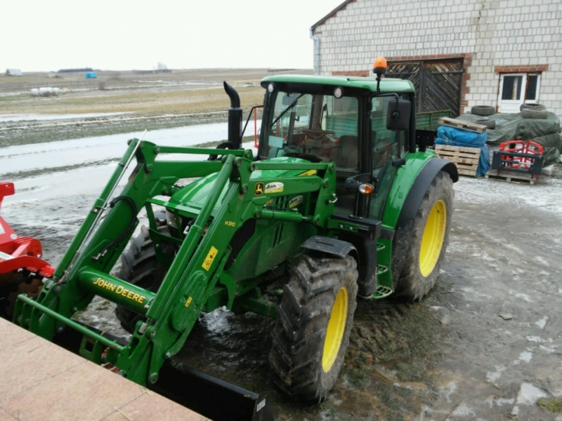 John Deere 6105m