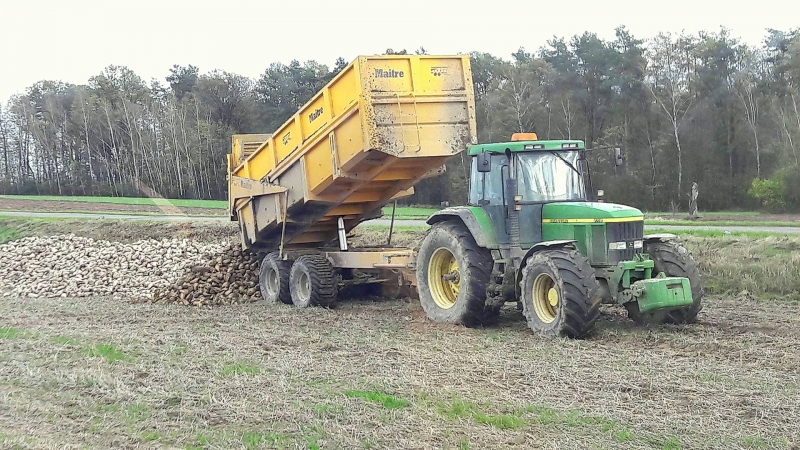 John Deere 7710 & Maitre