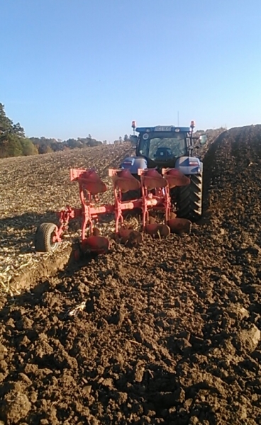 New Holland T6030 + Poettinger Servo