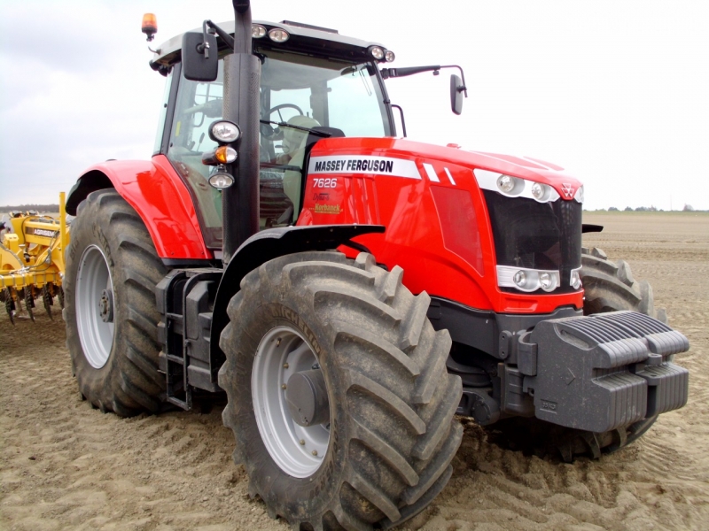 Massey Ferguson 7626