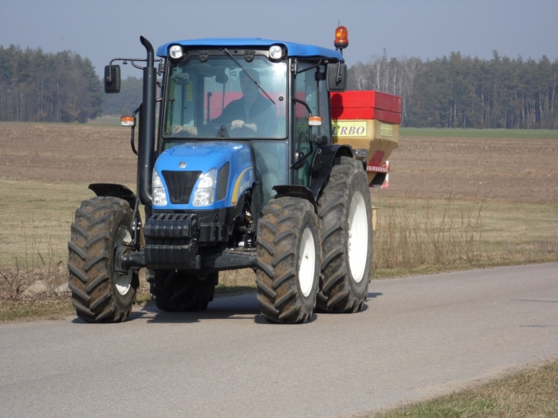 New Holland T4020