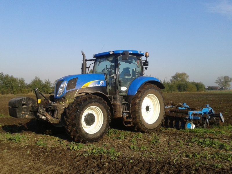 New Holland T6080