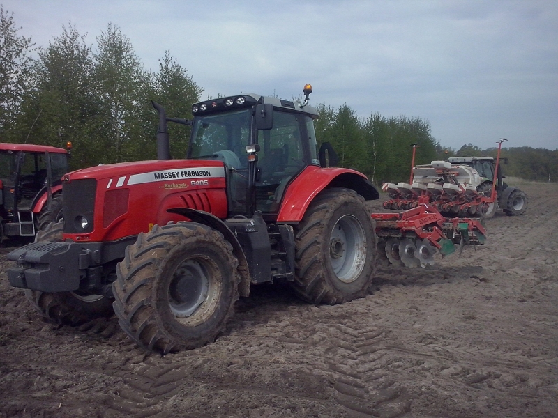 Massey Ferguson 6485 + Agromasz BT 40