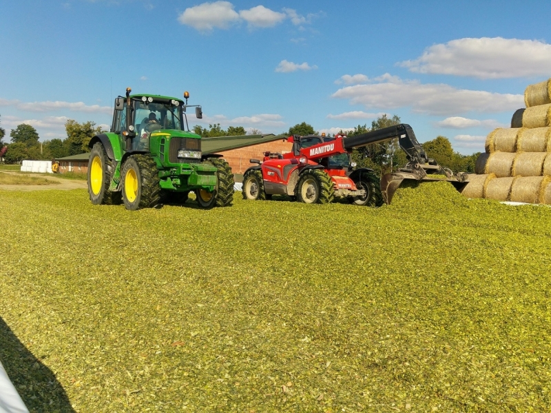 John Deere 6930P & Manitou MLT 735