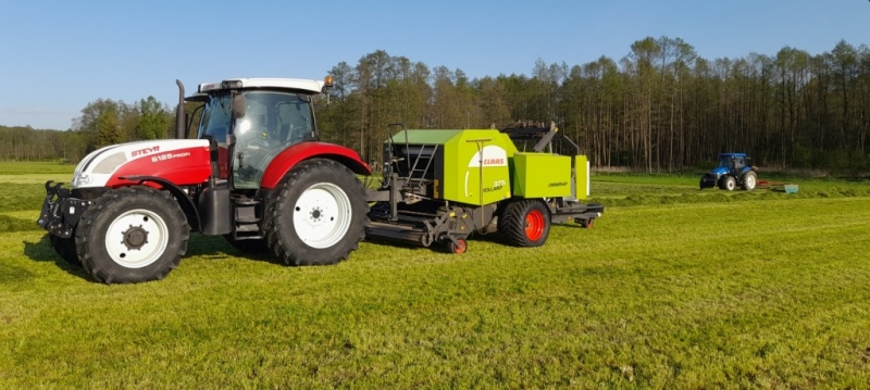 Steyr 6125 Profi + Claas uniwrap 375