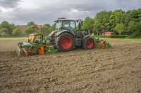 Amazone KE 3000 + Fendt 514 vario + amazone KE 3000 + d9