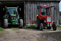 John Deere 6200 & Wladimirec T-25A