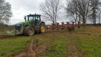 John Deere 8360R + Kverneland PG 100