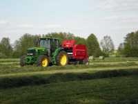 John Deere 6630 i Case IH RB 344R