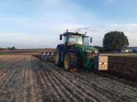 John Deere 8245R + Lemken Juvel