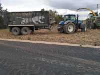 NH t7030 + Fliegl gigant asw 271 black panther