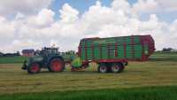 Fendt 414 Vario & Strautmann Super Vitesse 3502 DO