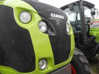 Claas Axion 830