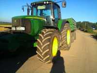 John Deere 6920