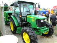 John Deere 5055E