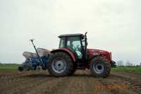 Massey Ferguson 5435 & Monosem NG4 Plus