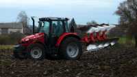 Massey Ferguson 5450 + Kuhn