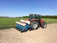 Massey Ferguson 5435 & Monosem