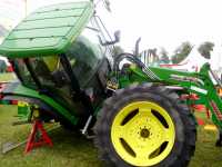 John Deere 6210