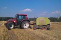 Valtra N111 & Claas Rollant 350 RC