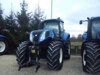 New Holland t8.275