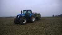 New Holland T7030 AC + Strautmann vs 10 td