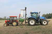 New Holland T6.155 + widlak, Ursus C-330 + Amazone ZA-F 603