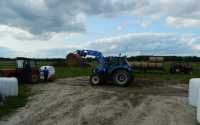 New Holland T5.105 DC / AgroMasz Ł106A