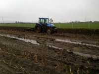 New Holland Td95d