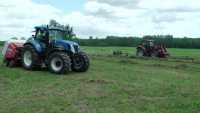 New holland T7030 AC + Welger Rp 200