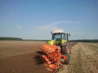 Claas Arion 630 + Kuhn Multimaster 122