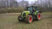 Claas Arion 640