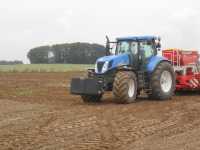 New Holland T7060 + Pottinger Terrasem C4