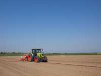 Claas Arion 410 CIS + Gaspardo MTE 300