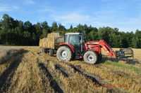 Massey Ferguson 5435 & Przyczepa