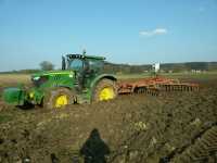 JD 6140R & KUHN HXL 44