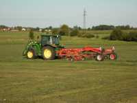 John Deere 5080R i Kuhn GA 7501+