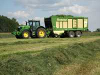 John Deere 6195M i Krone MX 370GD