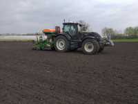 Valtra T254V+ Amazone AD-P