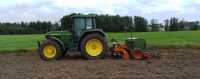 John Deere 6910 i Amazone