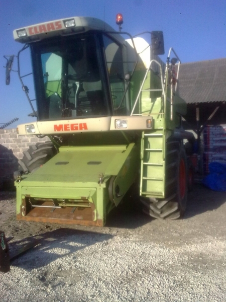 Claas Dominator 208 Mega