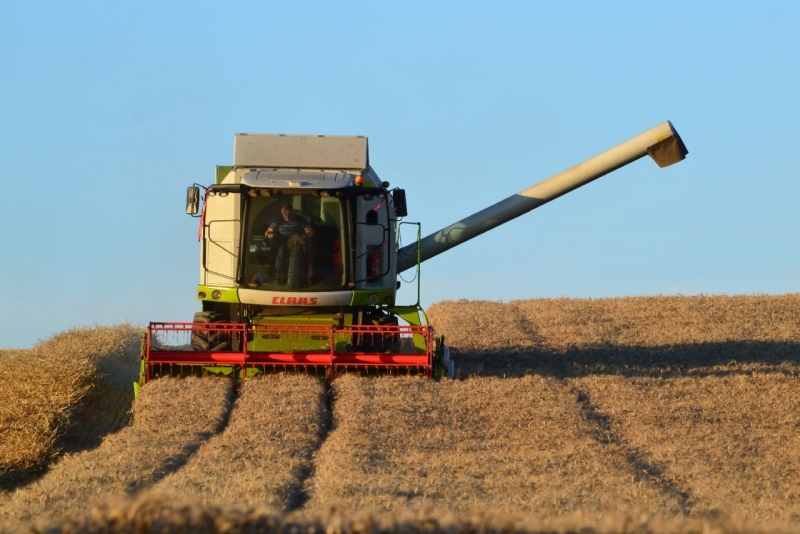 Claas Tucano 320