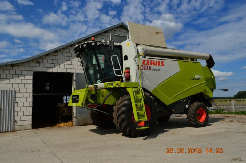 Claas Tucano