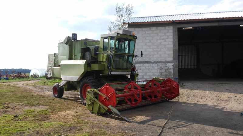 Claas Dominator 85