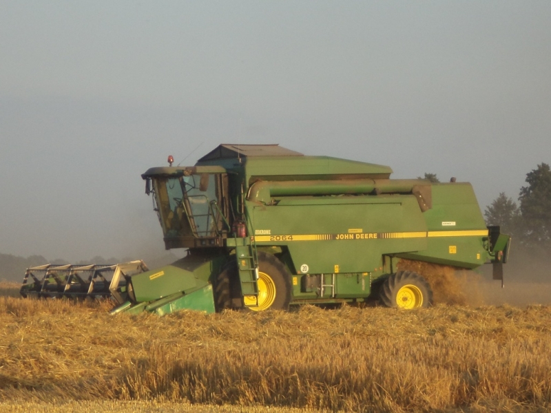 John Deere 2064