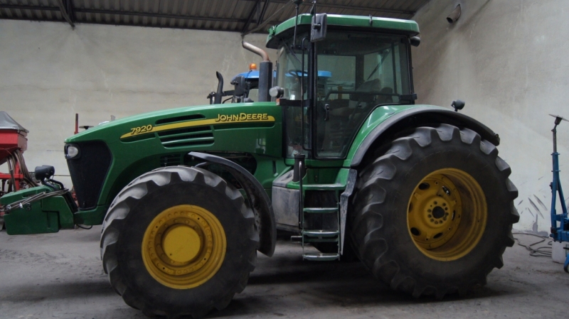 John Deere 7920 - Po sezonie