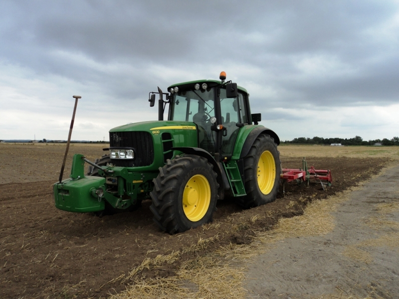 John Deere 6630P