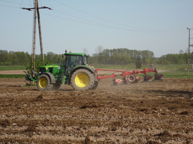 John Deere 6630 + UG Tur R 40 4+1