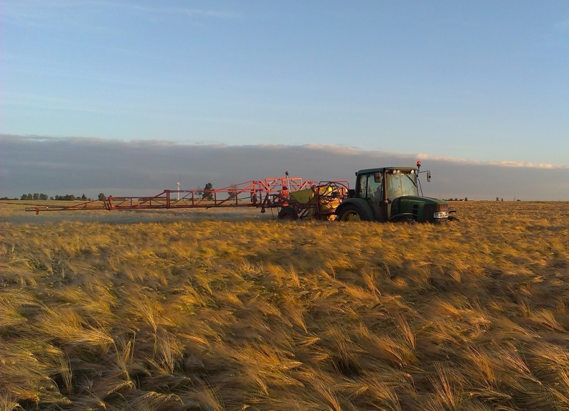 John Deere 6330 + Pilmet Kalisto 2518