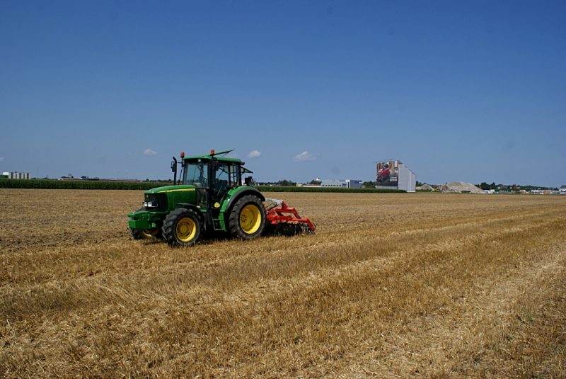 JD 6220+Grano